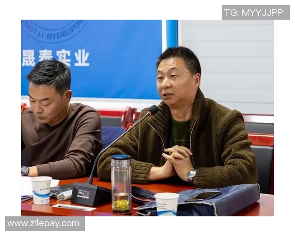魏震为海港队迎来200场里程碑俱乐部致敬并展望未来共同书写辉煌